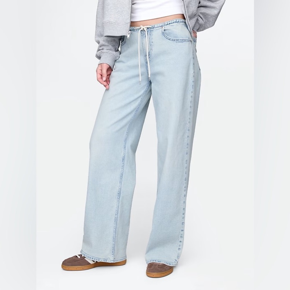 NWT! GAP Mid Rise Easy '90s Loose Jeans - Size 29/8 🩷